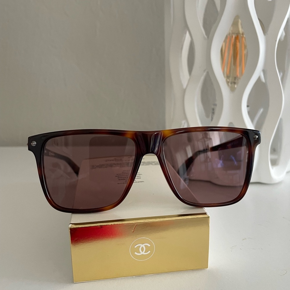 Alexander McQueen sunglasses
